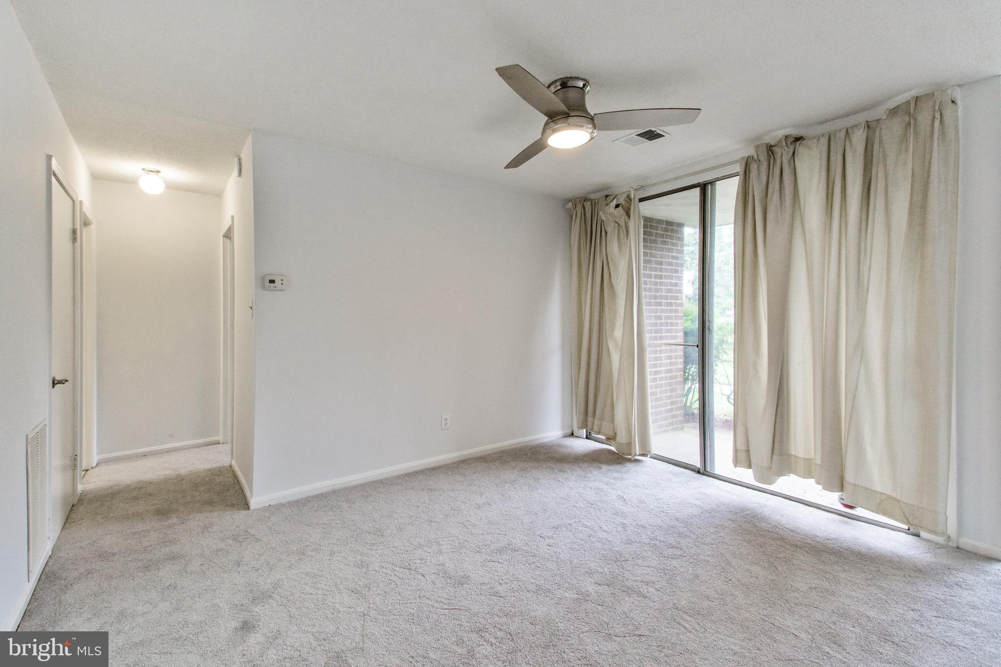 PINES CONDO 01 - Residential