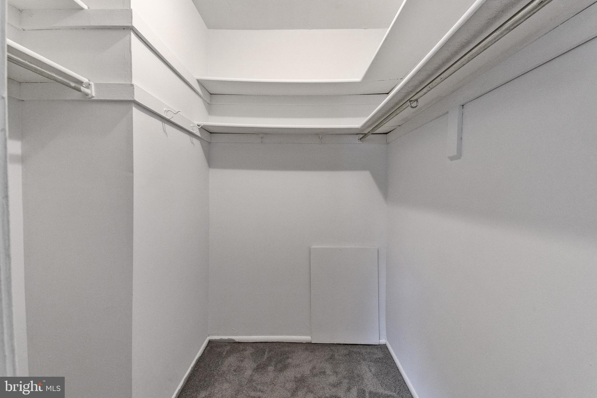 PINES CONDO 01 - Residential