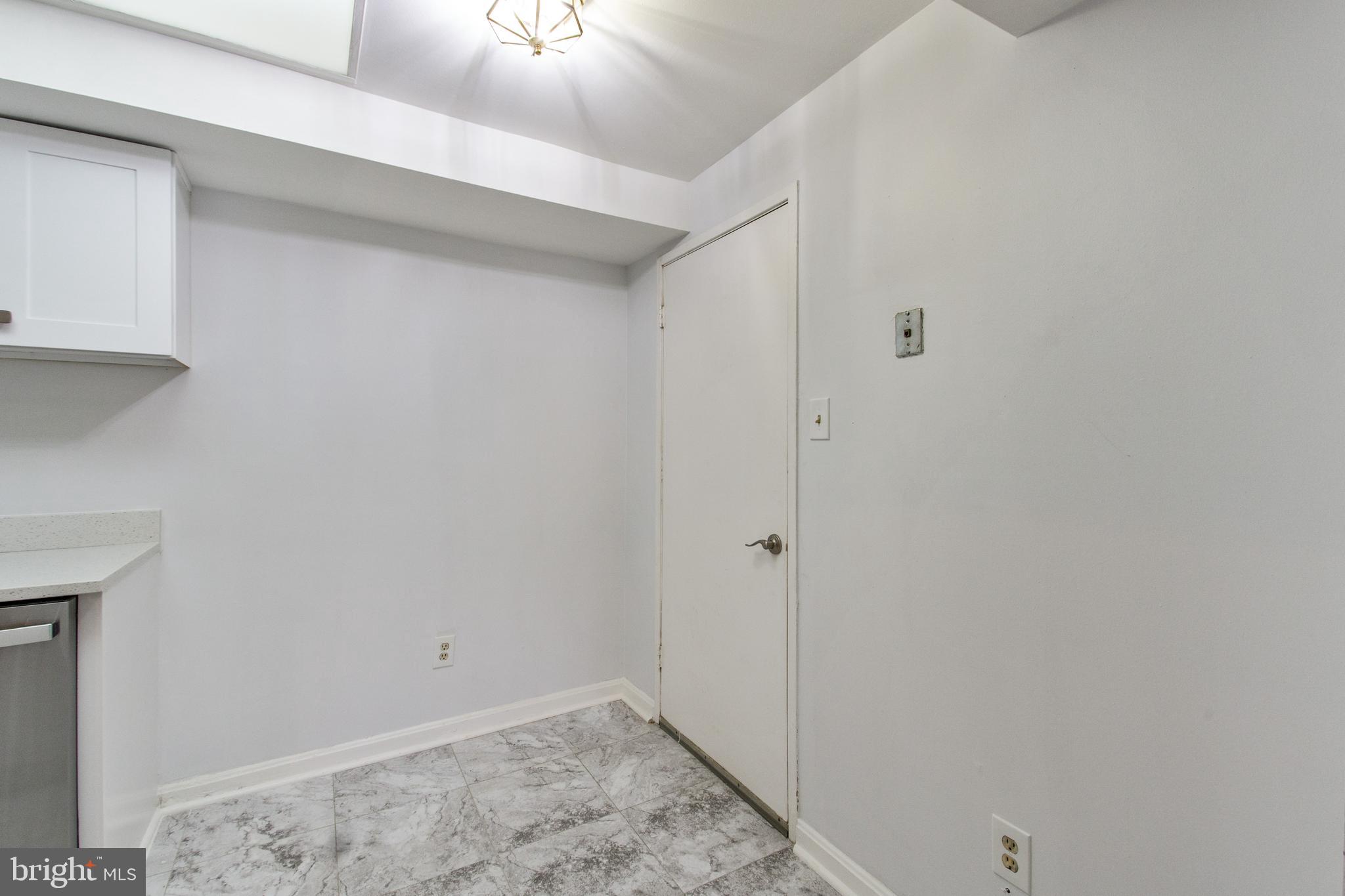 PINES CONDO 01 - Residential