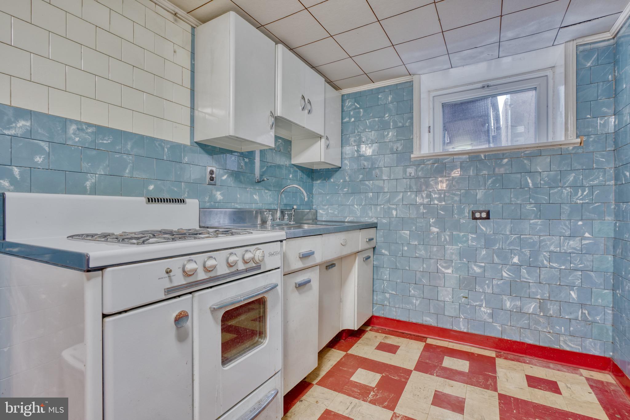 MAYFIELD - Residential