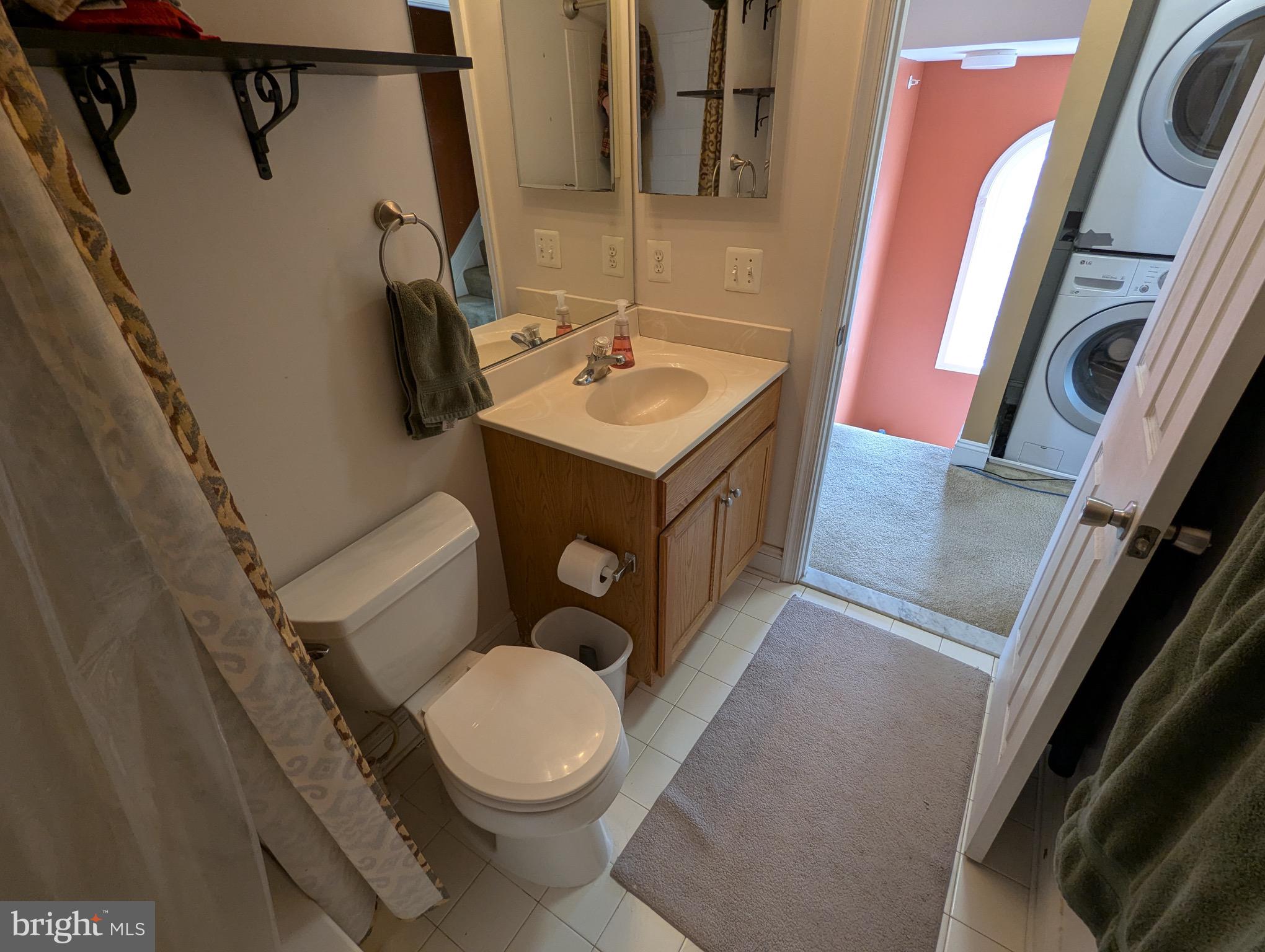 CAMDEN CROSSING - Residential Lease