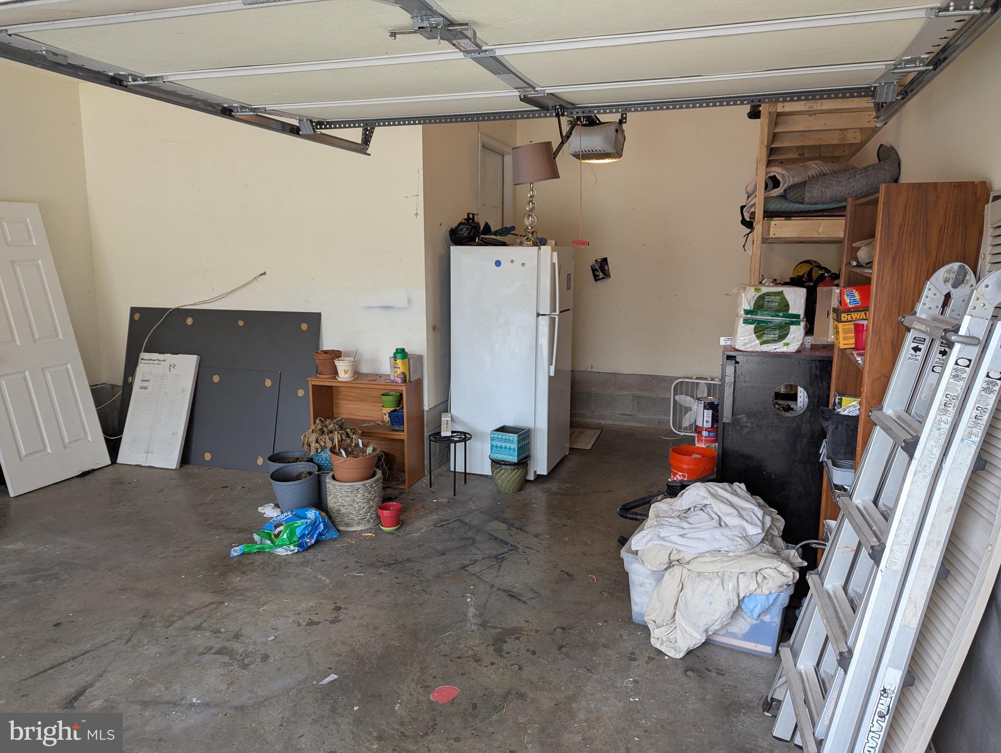 CAMDEN CROSSING - Residential Lease