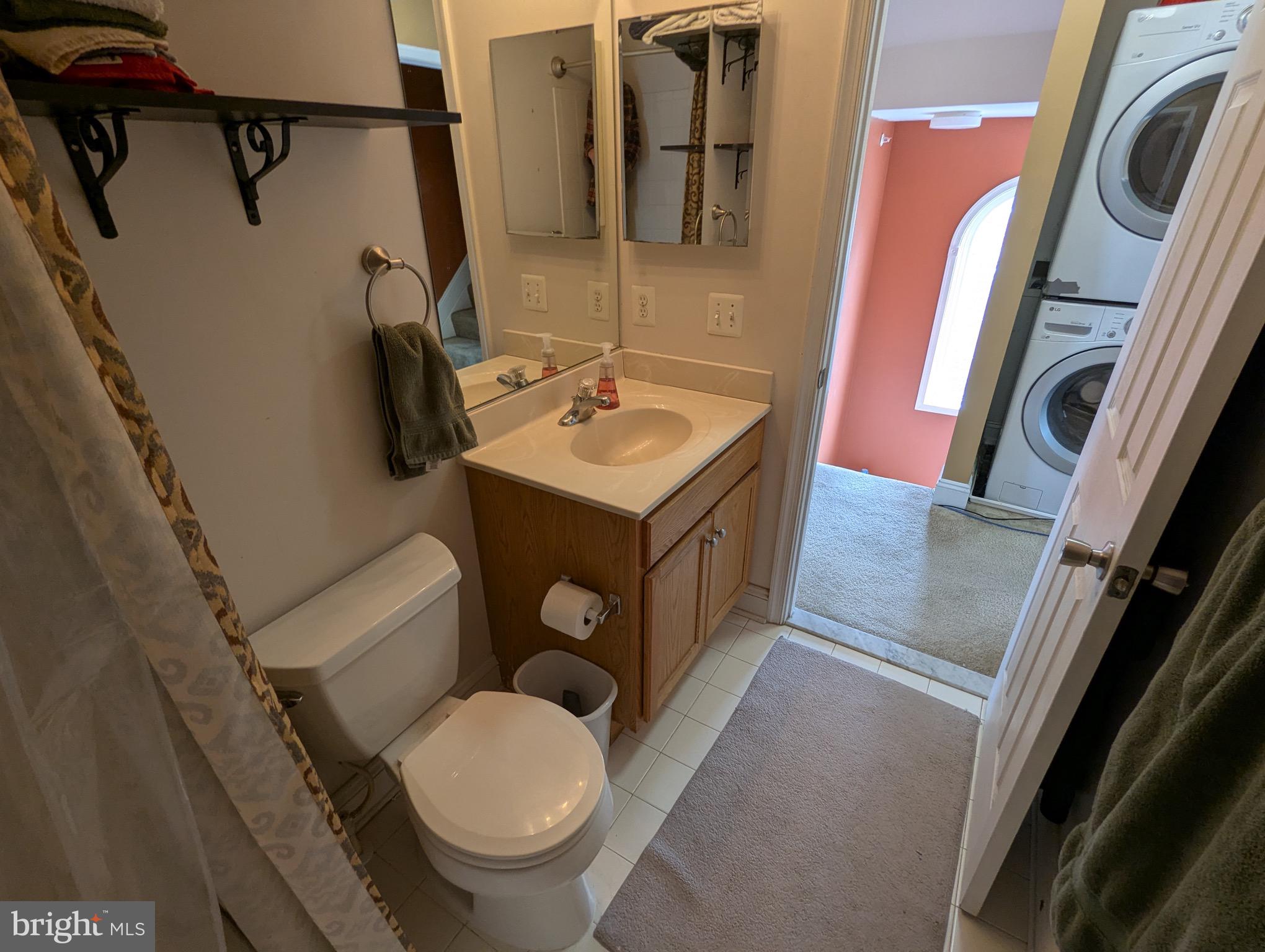 CAMDEN CROSSING - Residential Lease