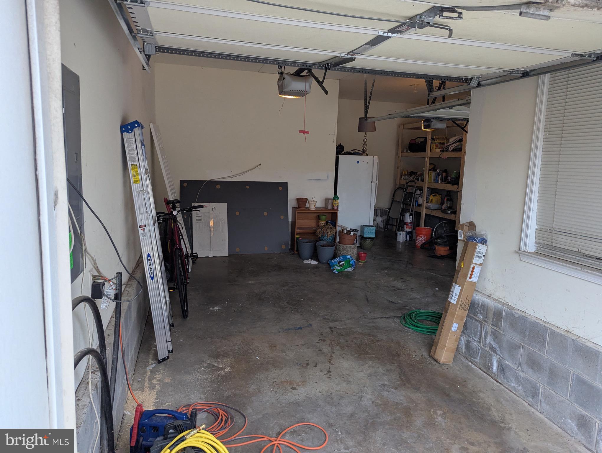 CAMDEN CROSSING - Residential Lease