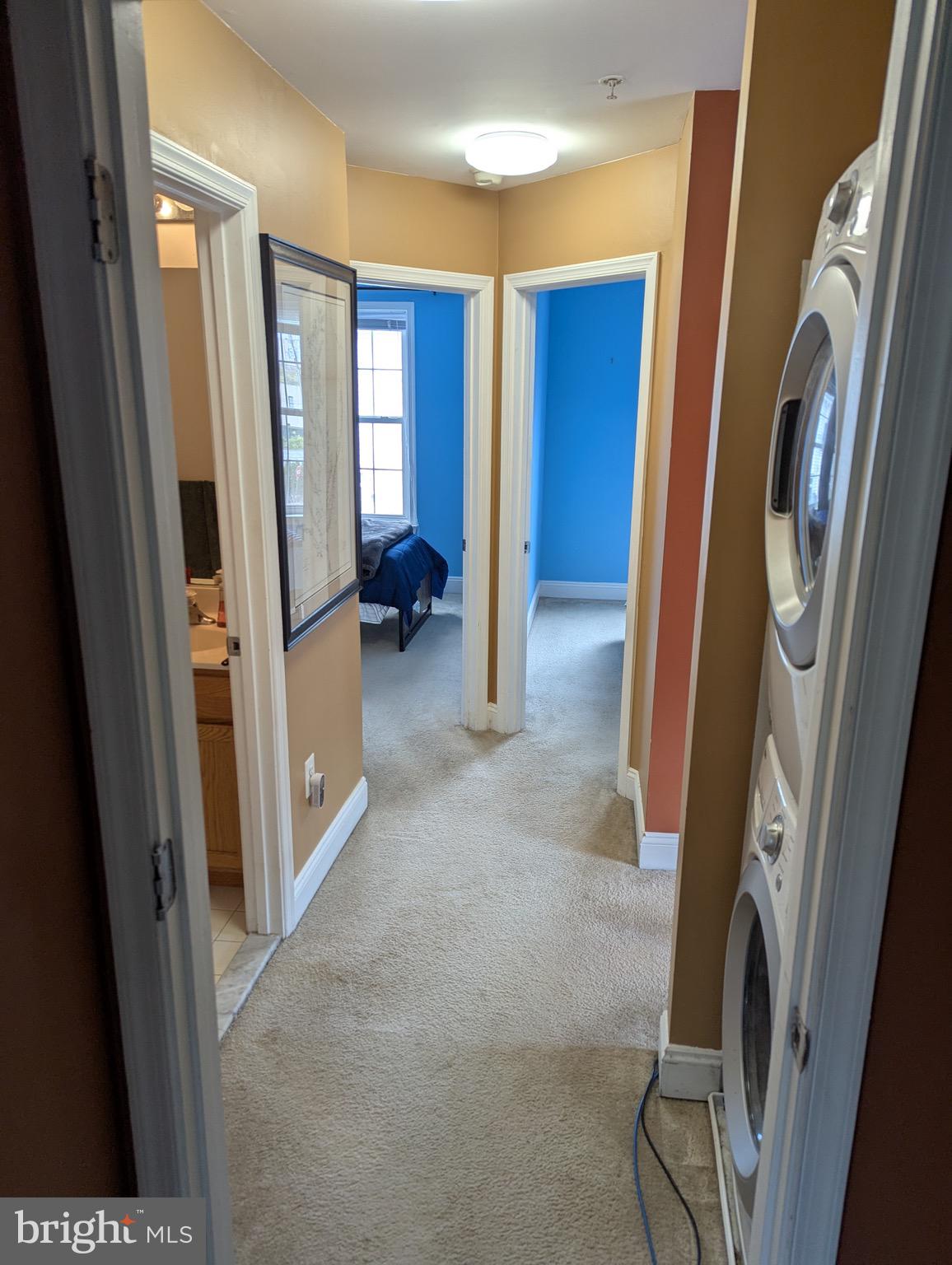 CAMDEN CROSSING - Residential Lease