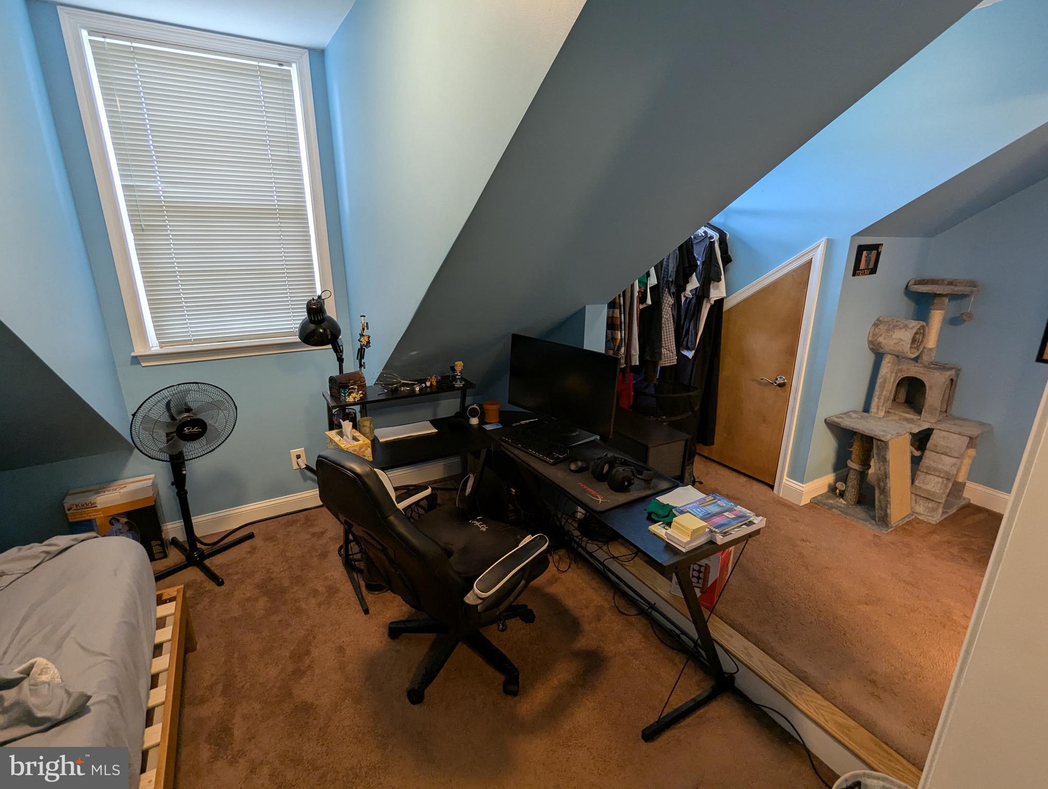 CAMDEN CROSSING - Residential Lease