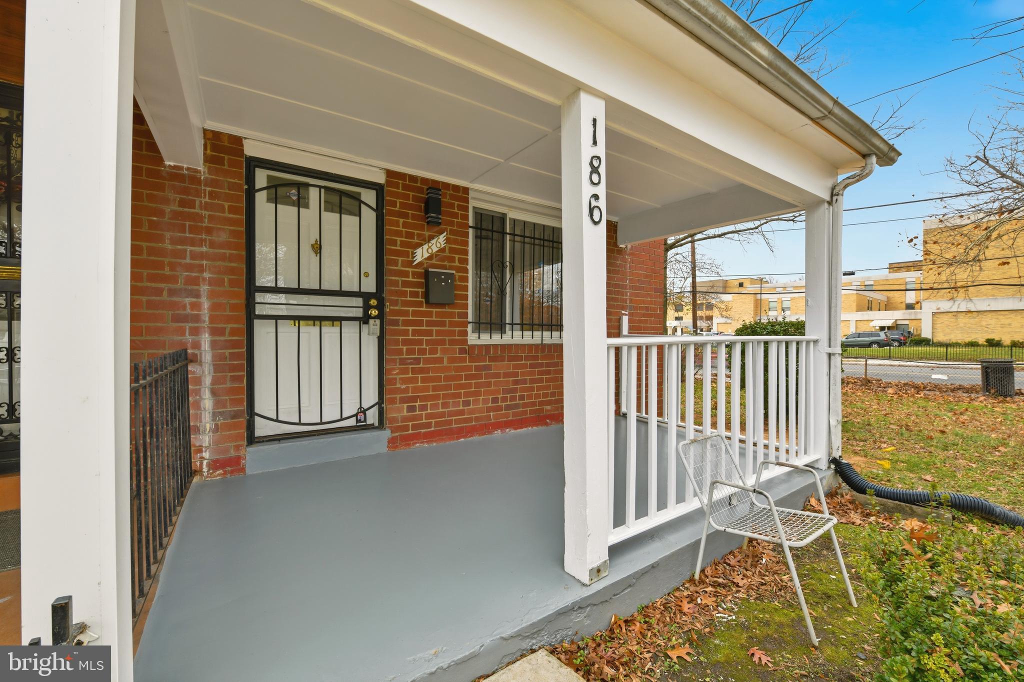 186 FORRESTER STREET SW