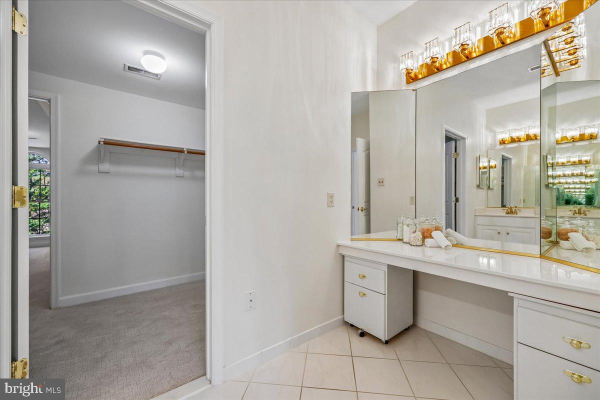 HERITAGE WALK - Residential