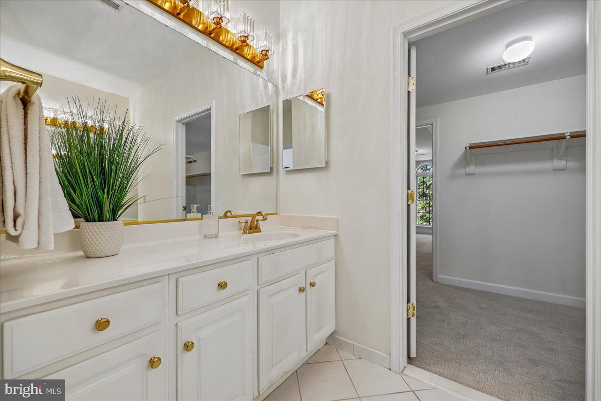 HERITAGE WALK - Residential