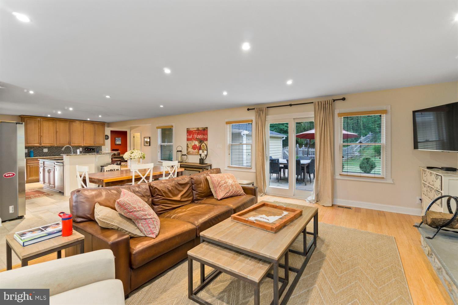 CAMBRIA - Residential