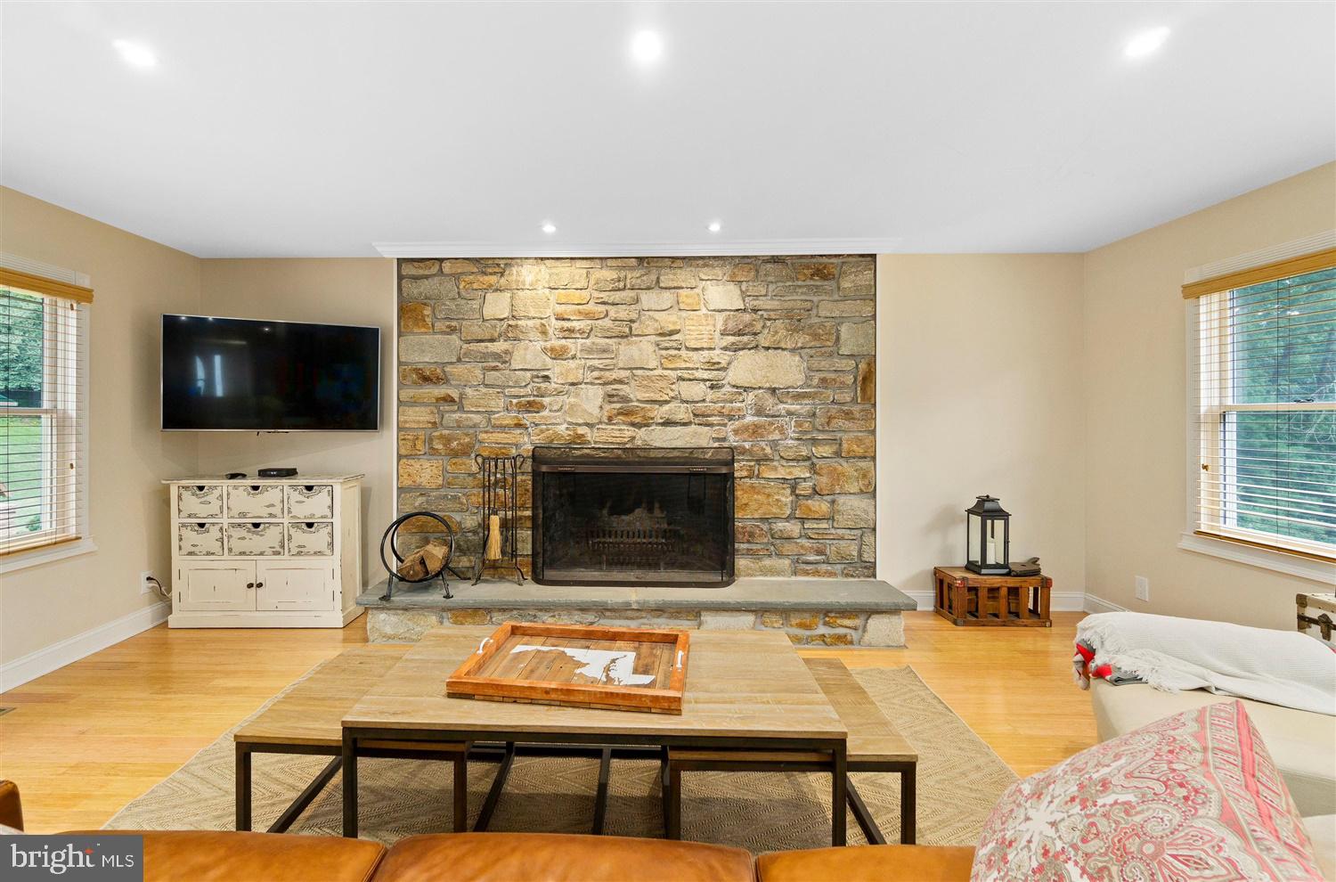 CAMBRIA - Residential