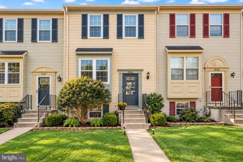 Photo of 3008 Antrim Circle, DUMFRIES, VA 22026 (MLS # VAPW2133430)