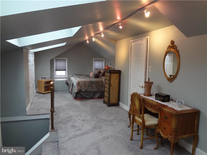 DREXEL HILL - Residential