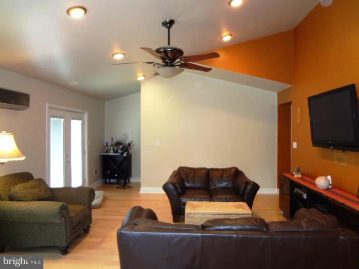 DREXEL HILL - Residential