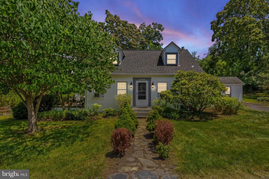 Charming Cape Cod, circa 1945, in the village of The Plains.  Lovely lot with many mature plantings, front terrace, garden shed on .48 of an acre.  Stucco construction, 3 bedrooms, 1 bath fireplace in living room, wood floors.  Walking distance to restaurants, not on a through street.  Sold in "AS IS" condition.