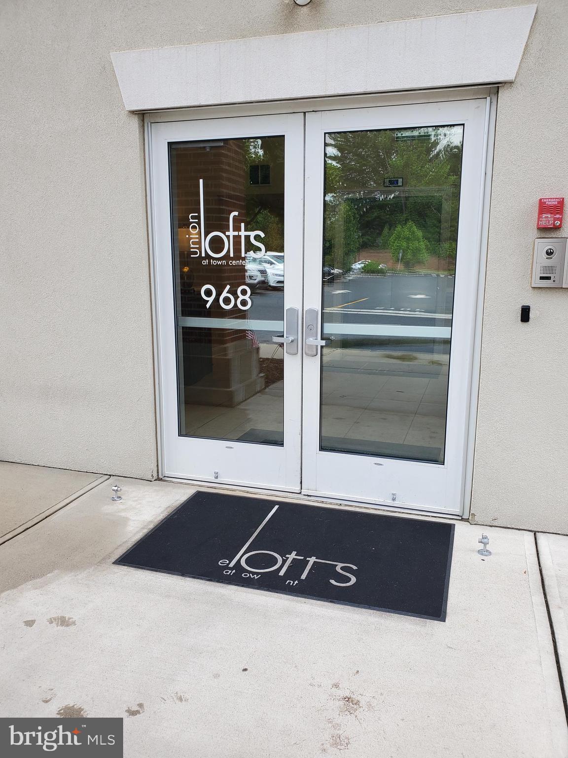 968 ROBBINS-EDINBURG 305