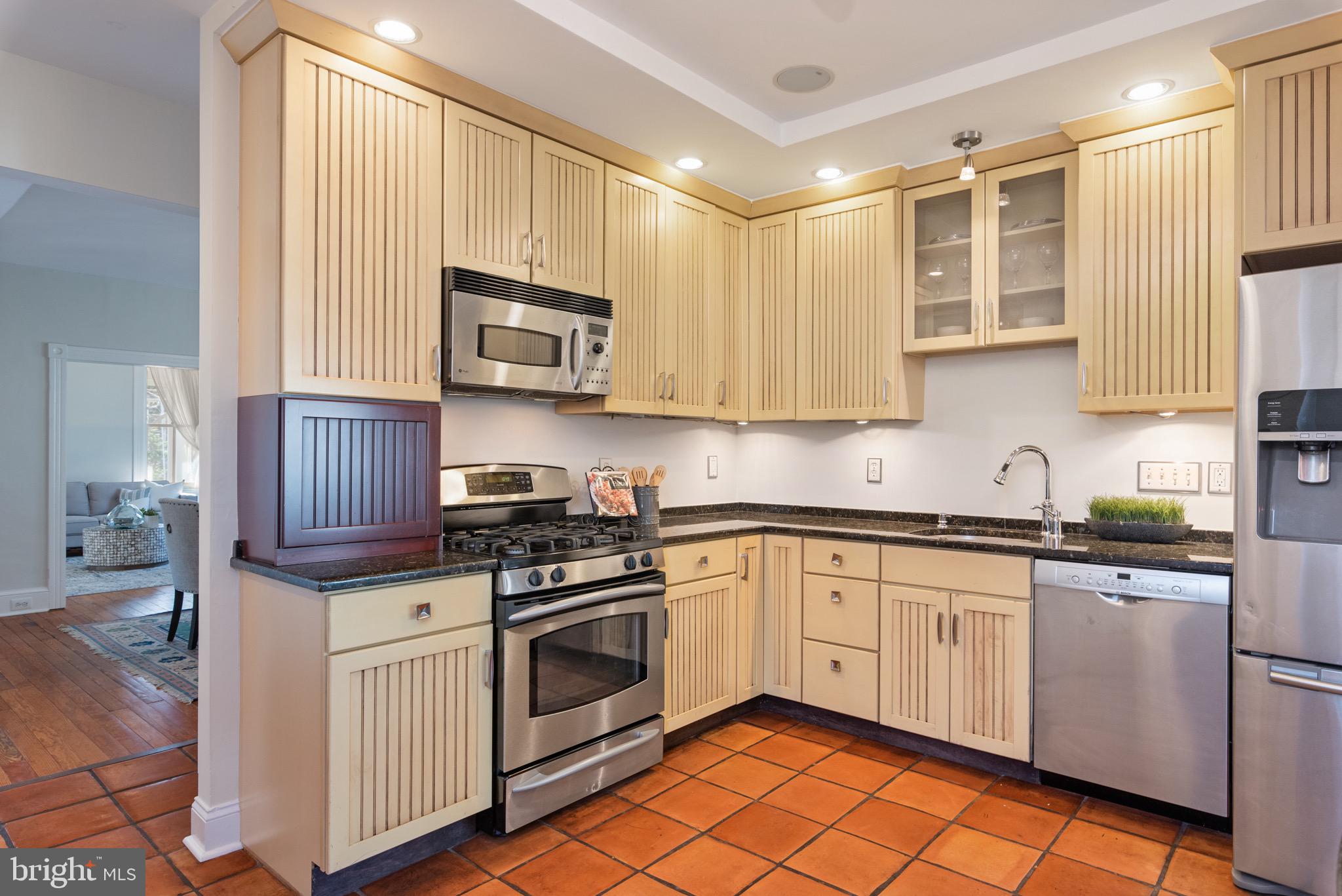 EASTPORT - Residential