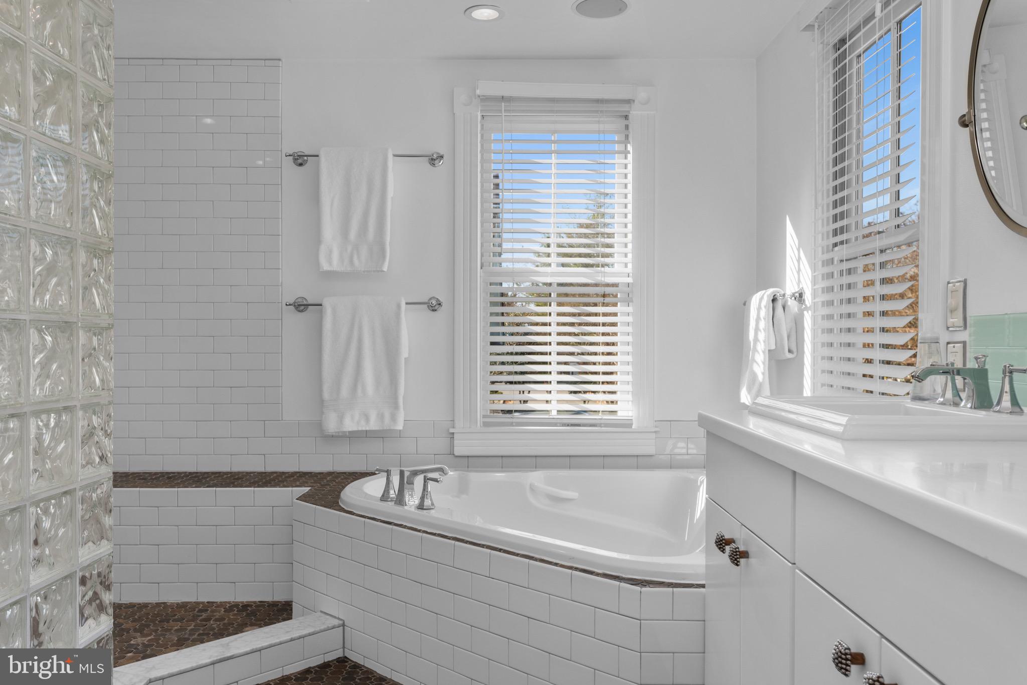 EASTPORT - Residential