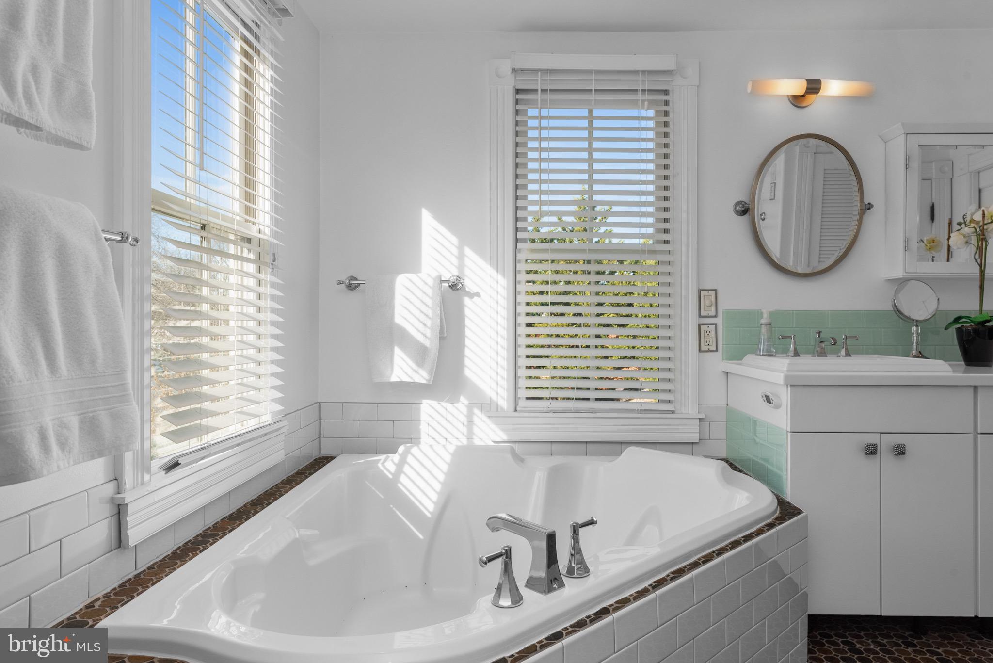 EASTPORT - Residential