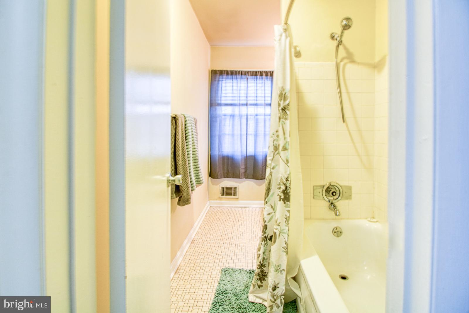 COLONIAL HOMES - Residential