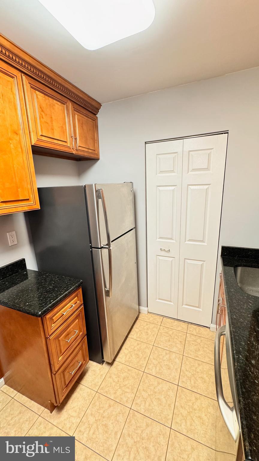 BURKE COVE - Residential Lease