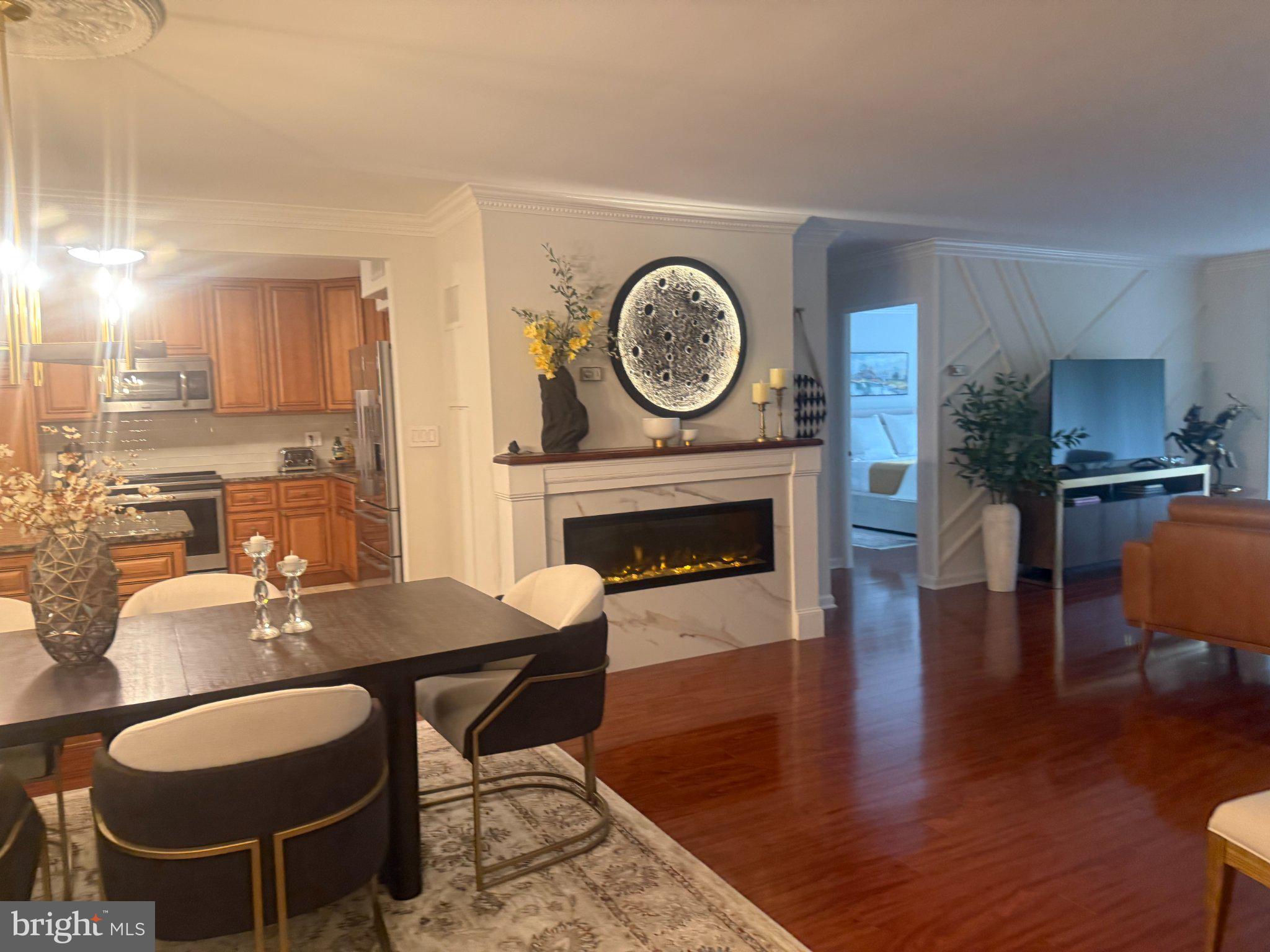 1800 OLD MEADOW ROAD 420