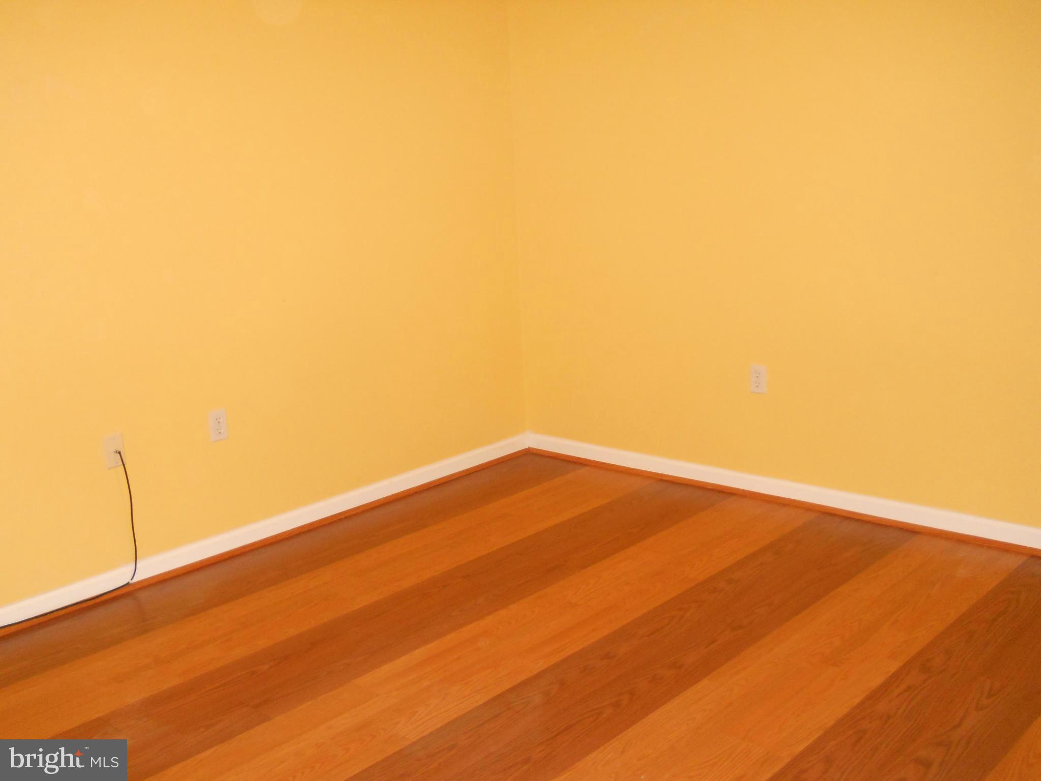 BROAD RUN OAKS - Residential