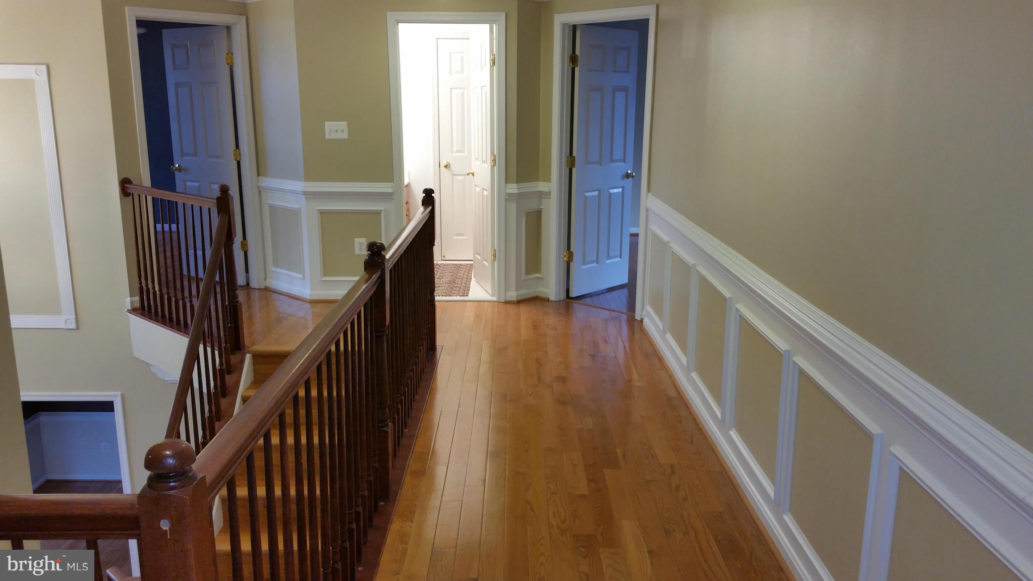 BROAD RUN OAKS - Residential