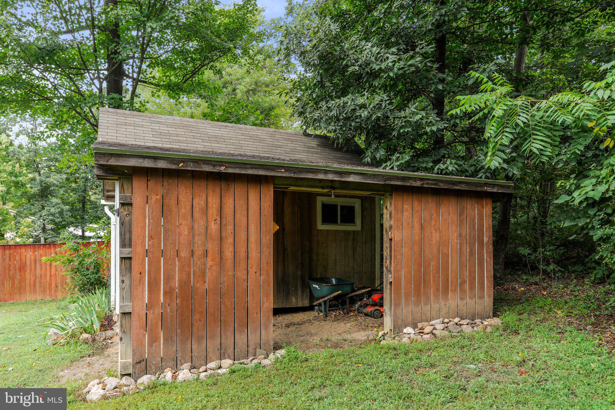 SHANNONDALE - Residential