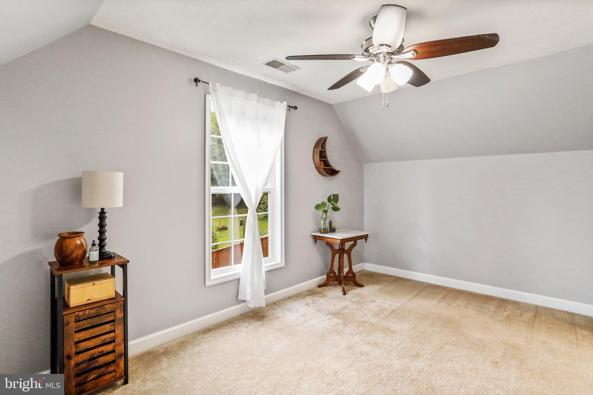 SHANNONDALE - Residential