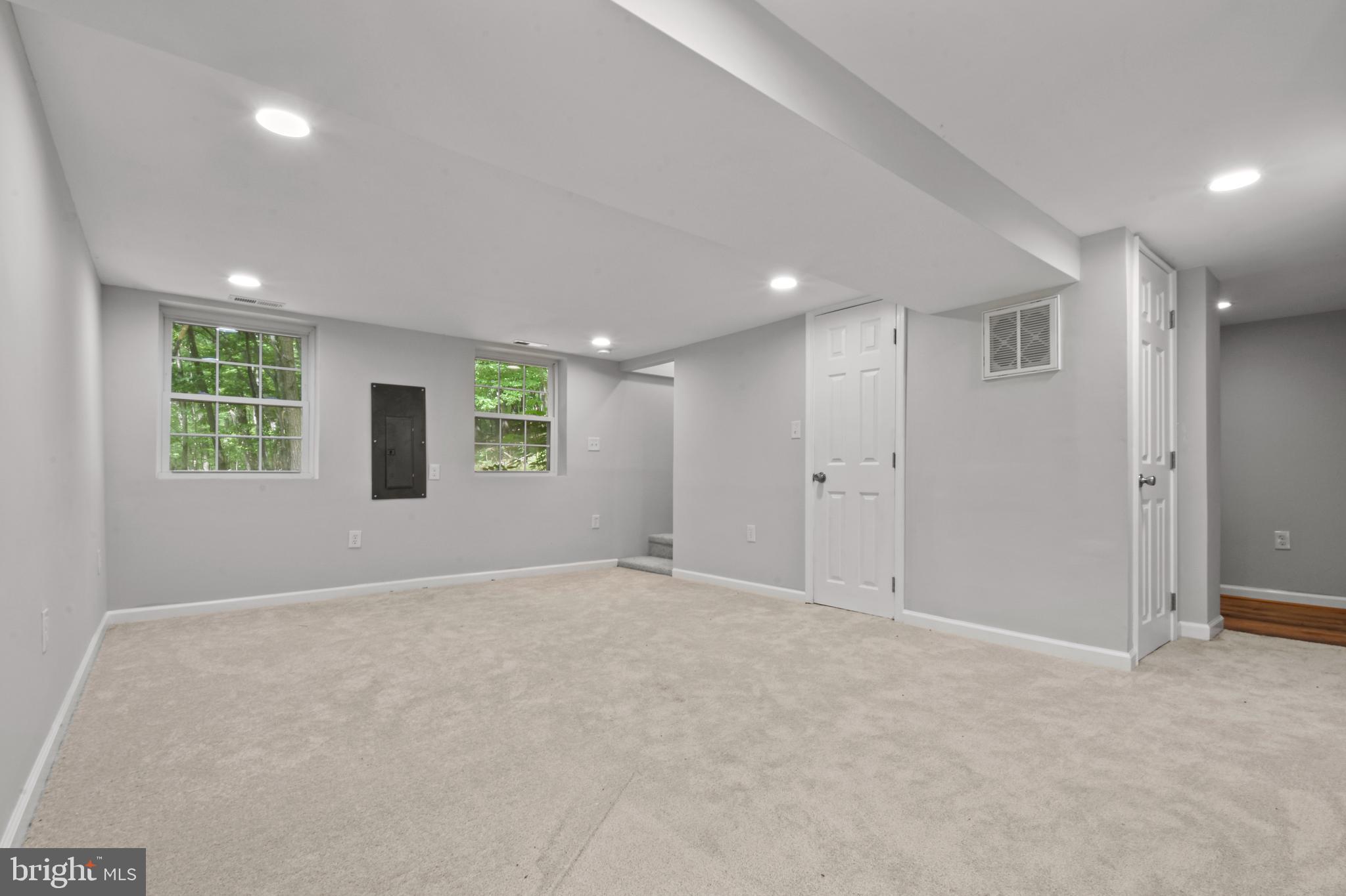 SHAWNEELAND - Residential