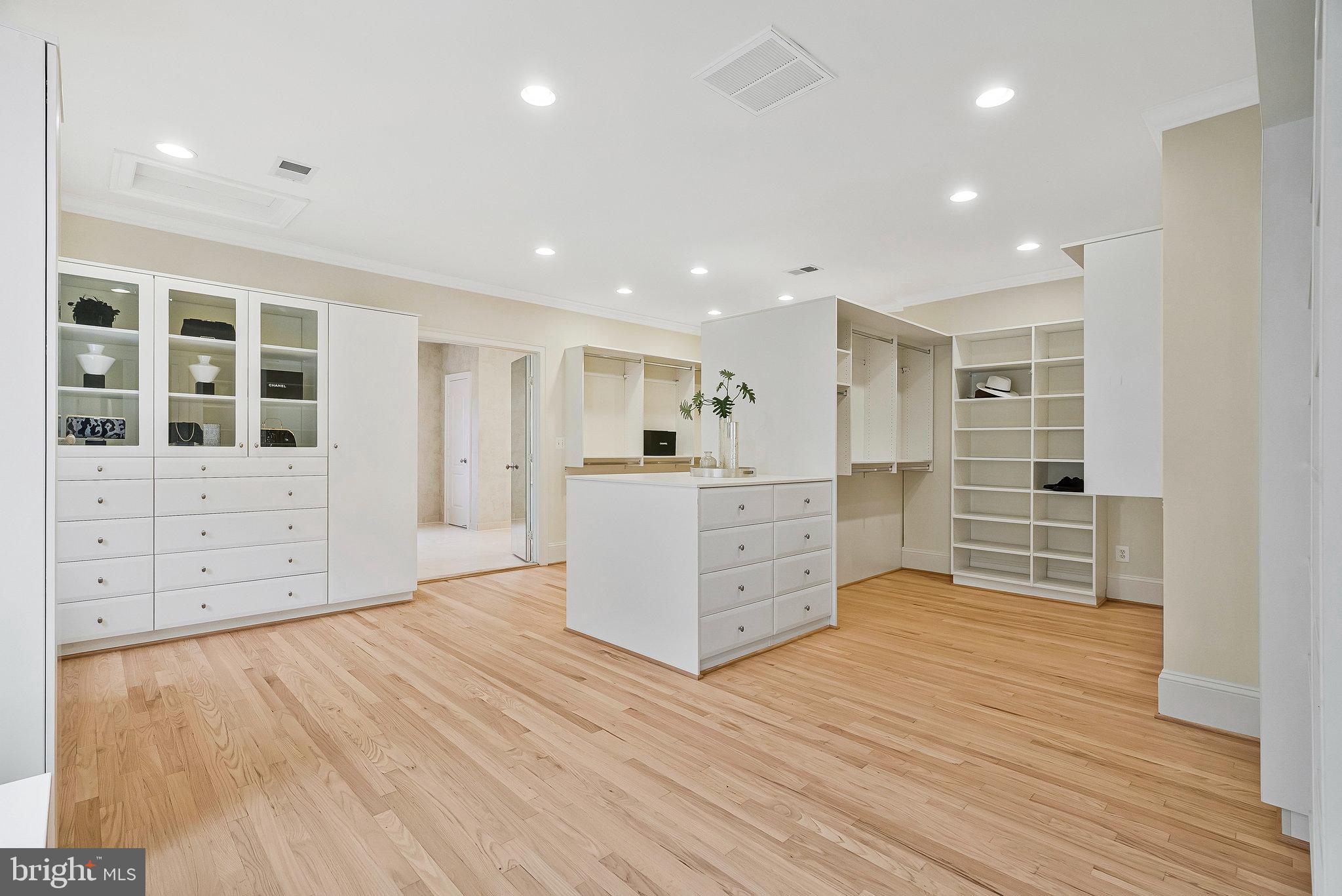 EVANS FARM - Residential