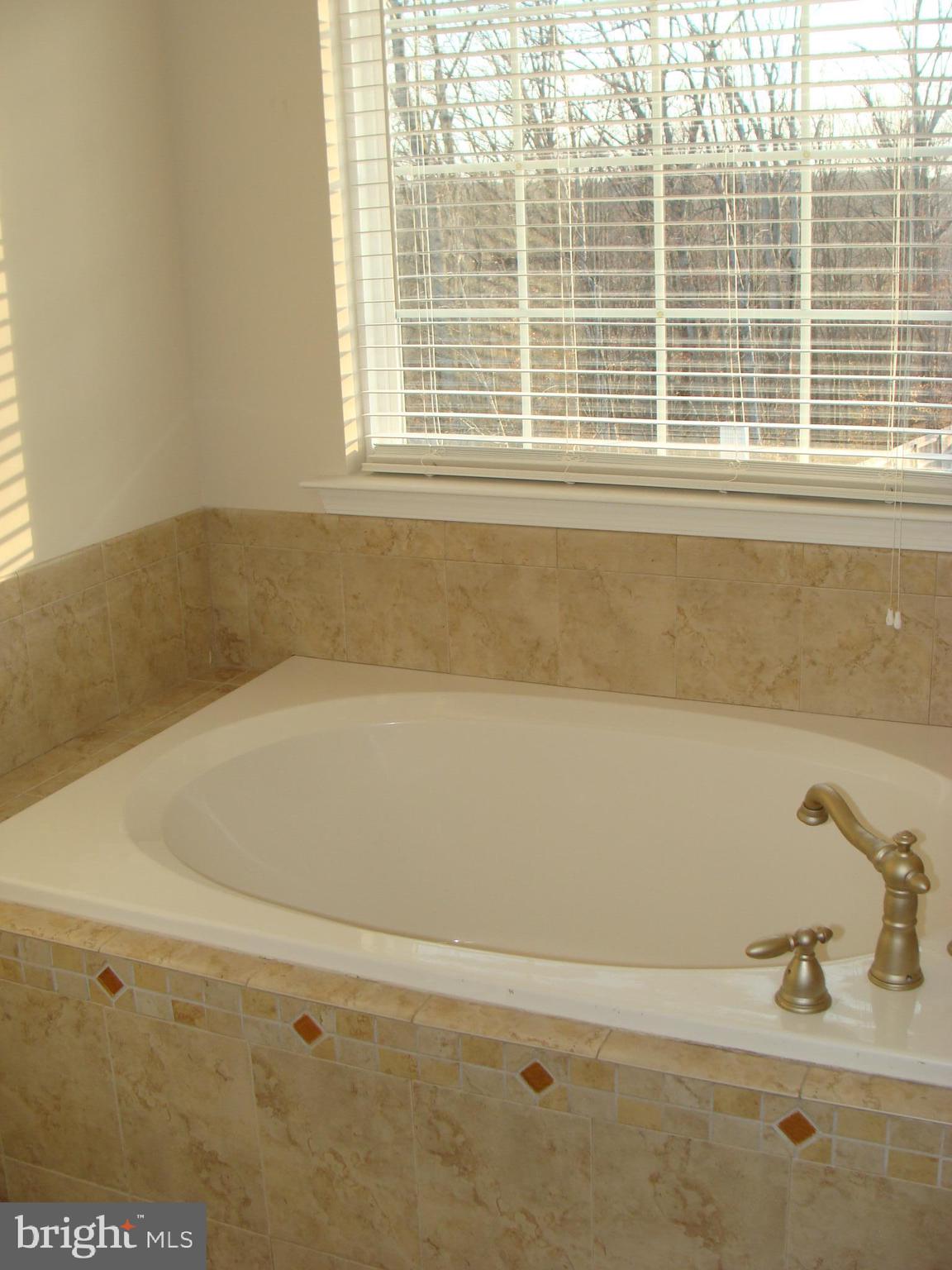 ARRINGTON HEIGHTS SOUTH - Residential Lease