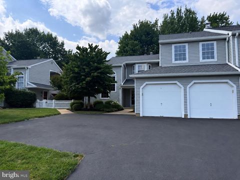 Condo For Sale - 648 Rose Hollow Drive #648B<br/> YARDLEY, PA 19067