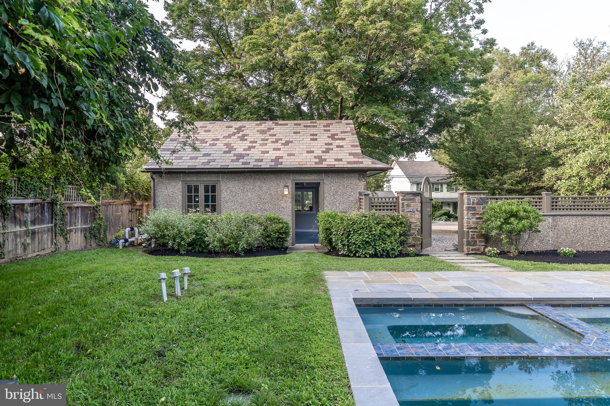 BRYN MAWR - Residential