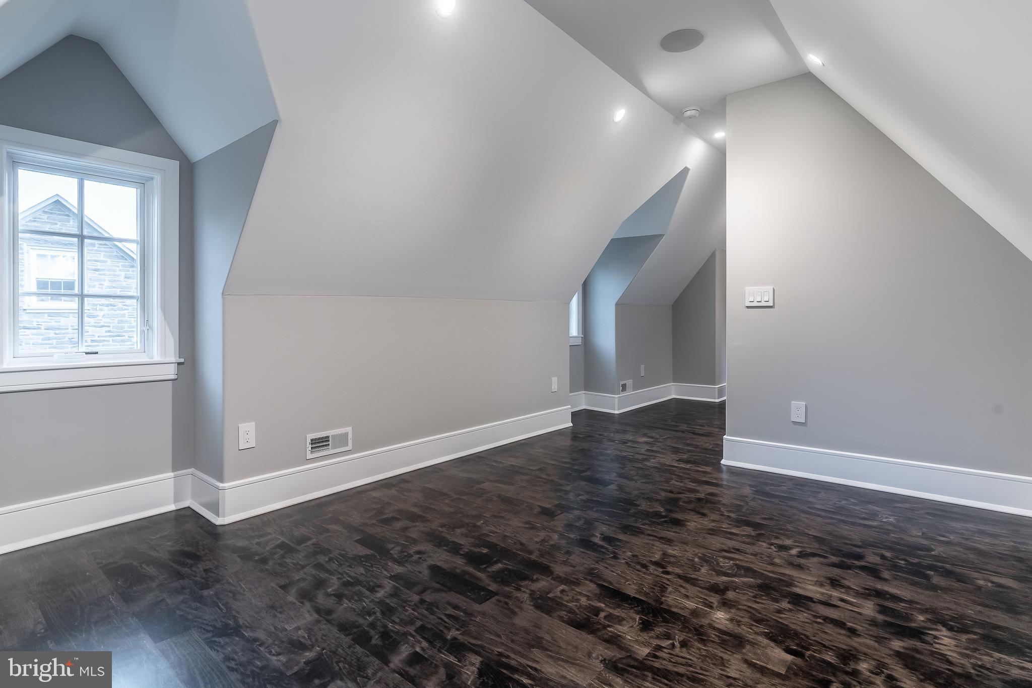 BRYN MAWR - Residential