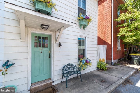 Townhouse For Sale - 707 Wayside Way Way<br/> Bucks County, RIEGELSVILLE, PA 18077