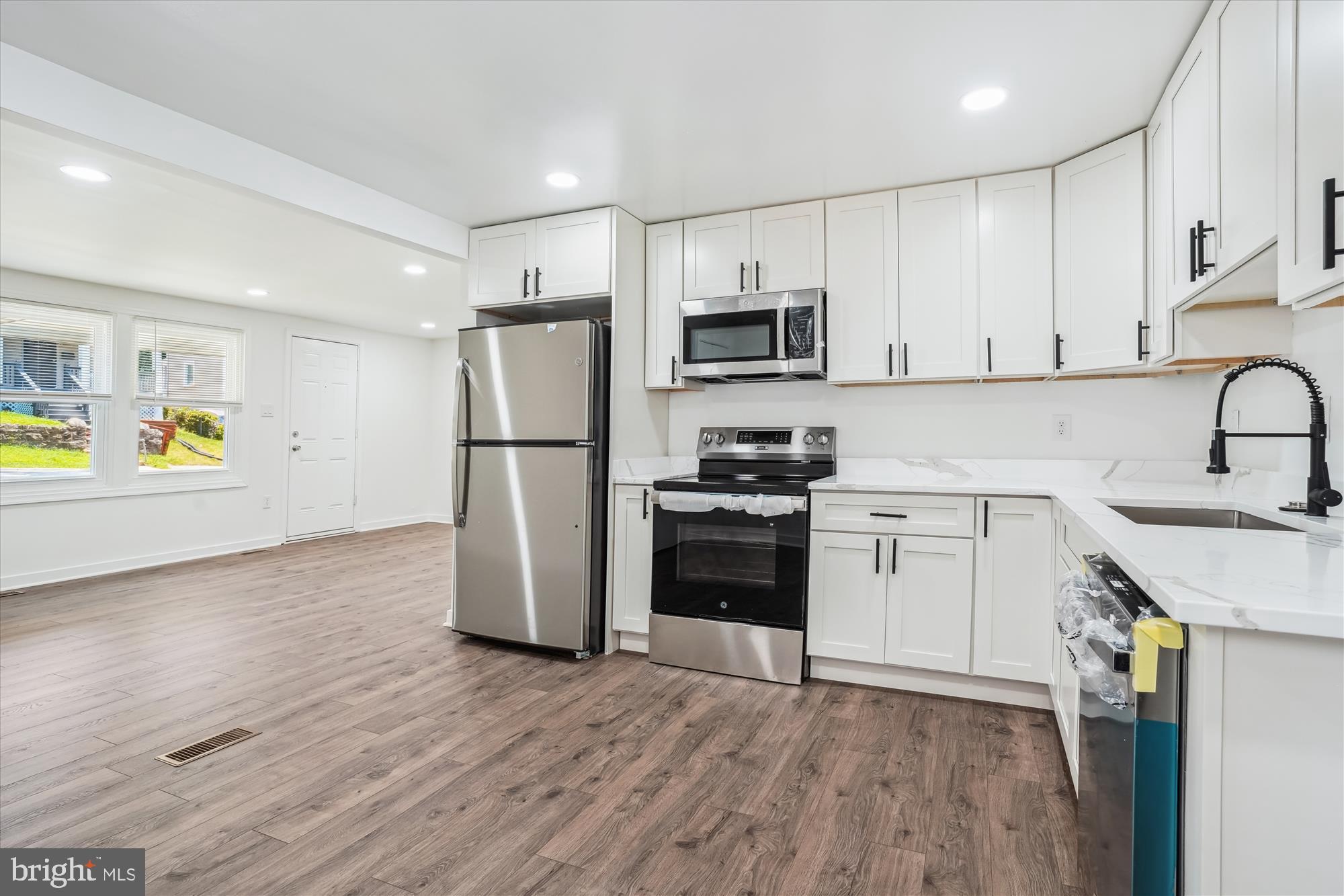 BRADBURY HEIGHTS - Residential