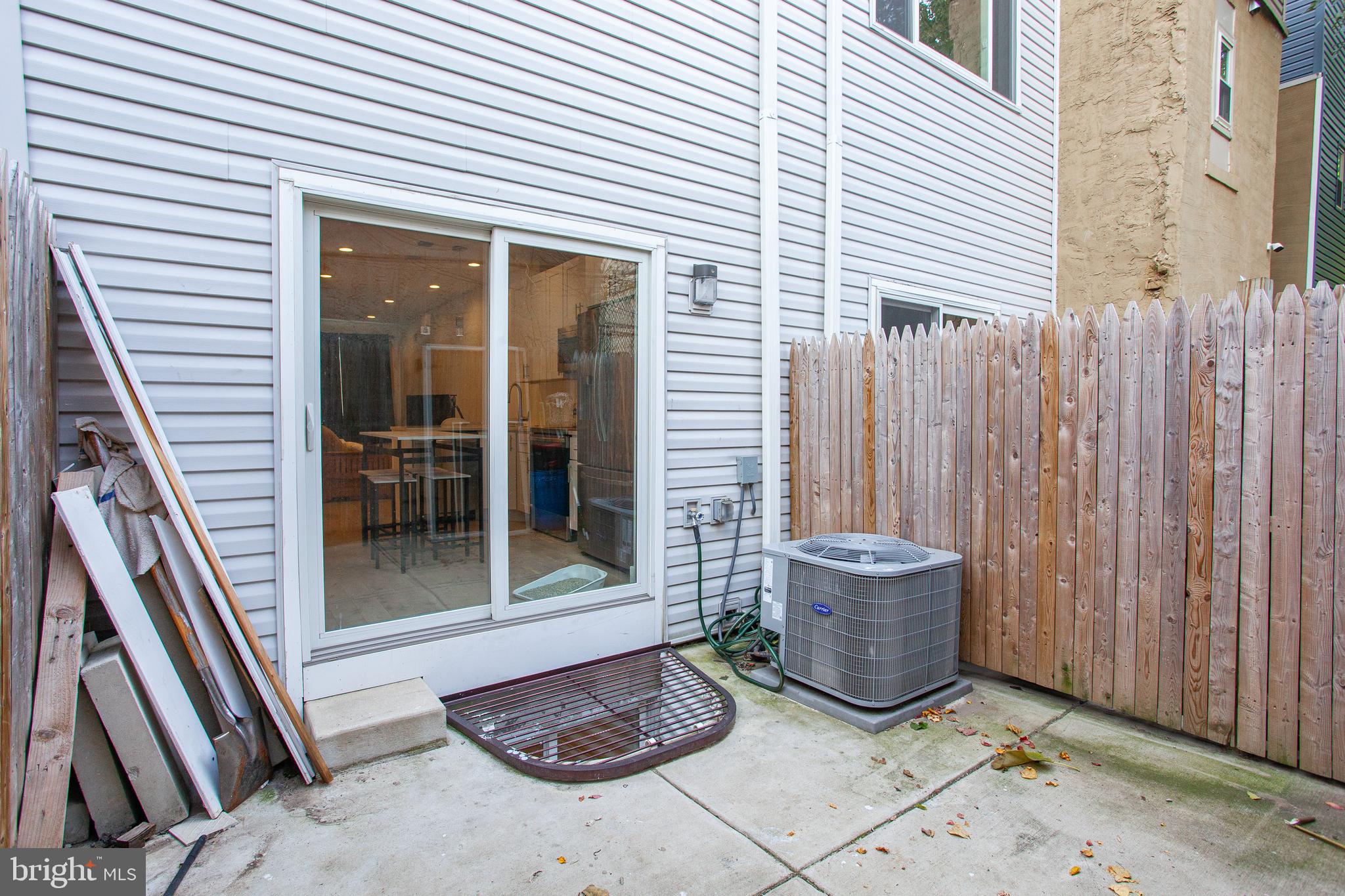 NORRIS SQUARE - Residential Lease