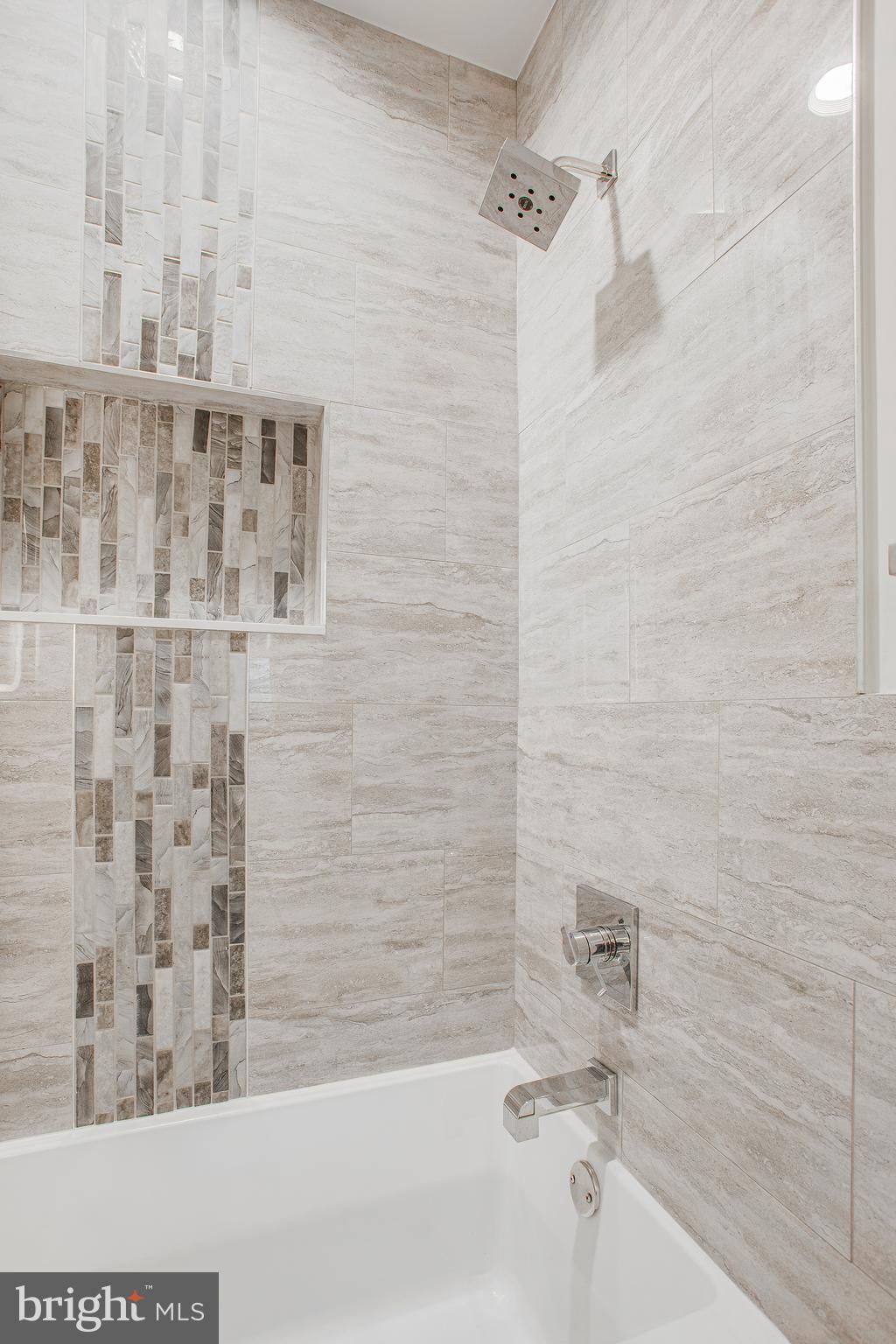 NORRIS SQUARE - Residential Lease