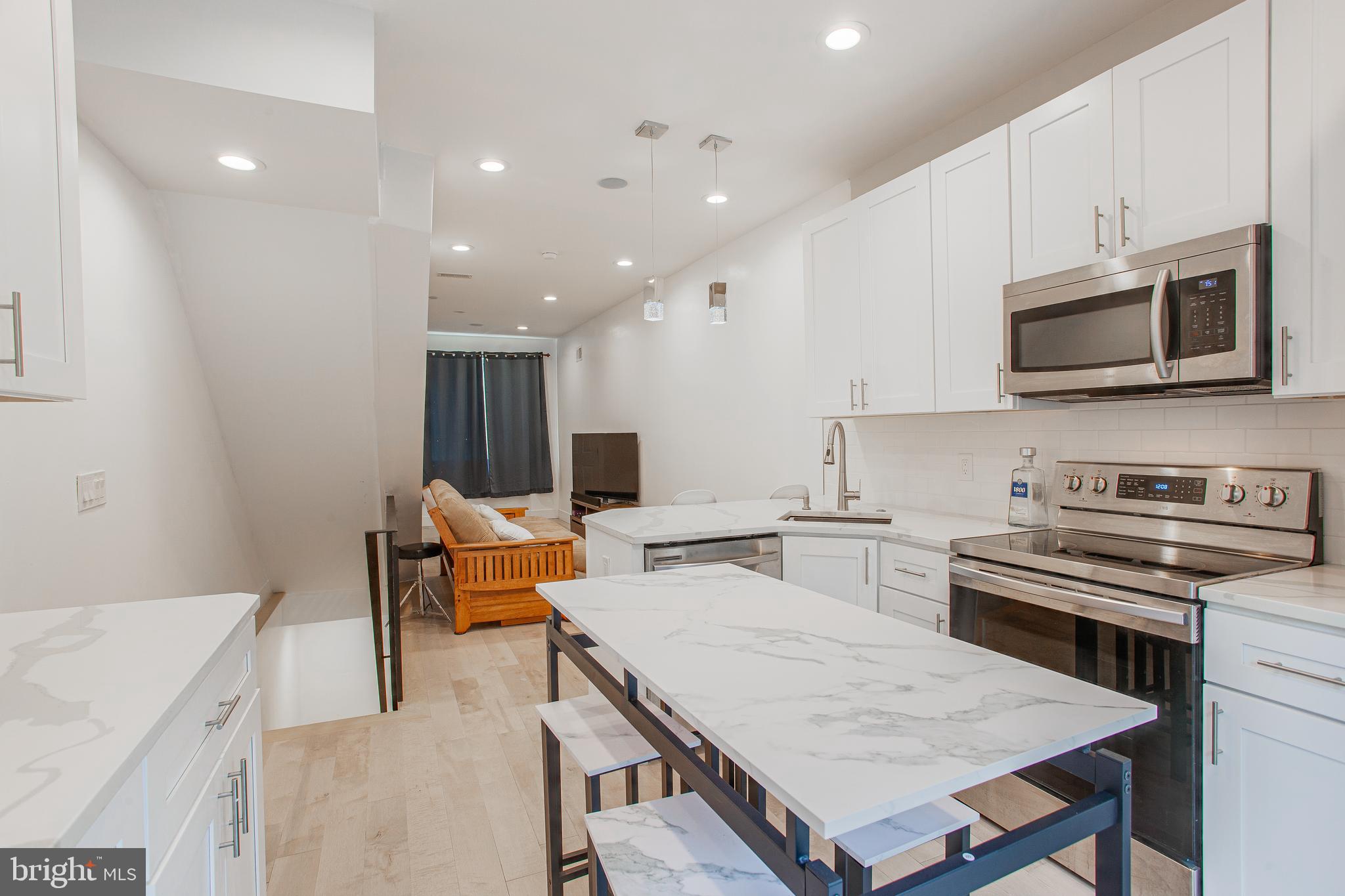 NORRIS SQUARE - Residential Lease