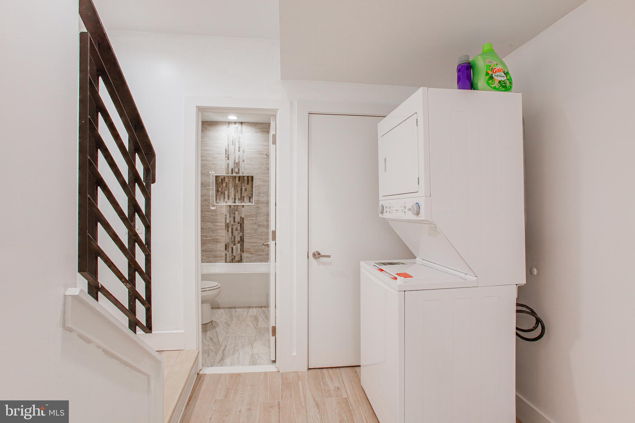 NORRIS SQUARE - Residential Lease