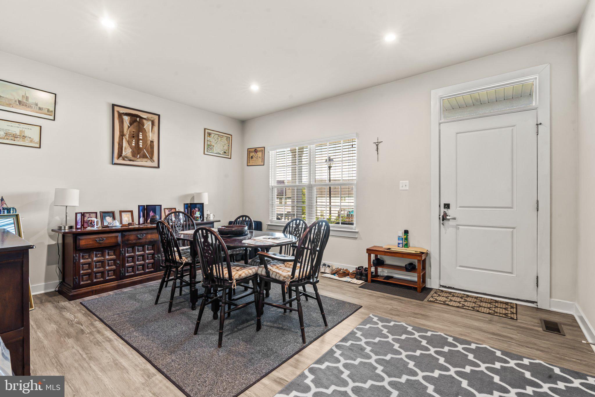 54 VANCOUVER PLACE