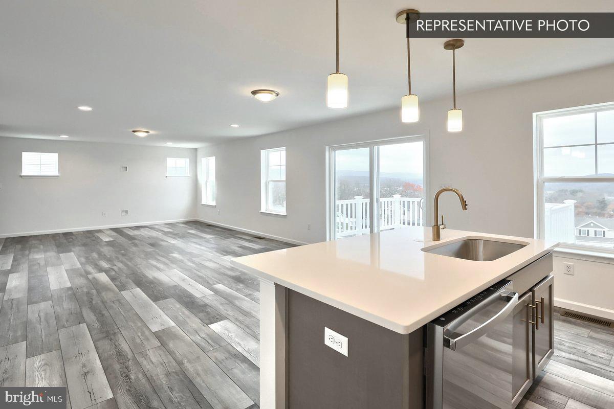 HILLS AT VALLEY VIEW - Residential