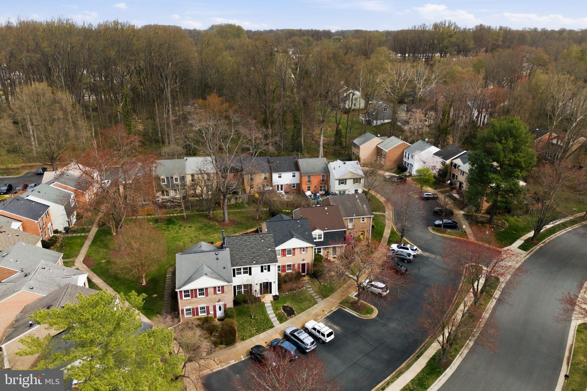 3262 CAMBRIDGE COURT