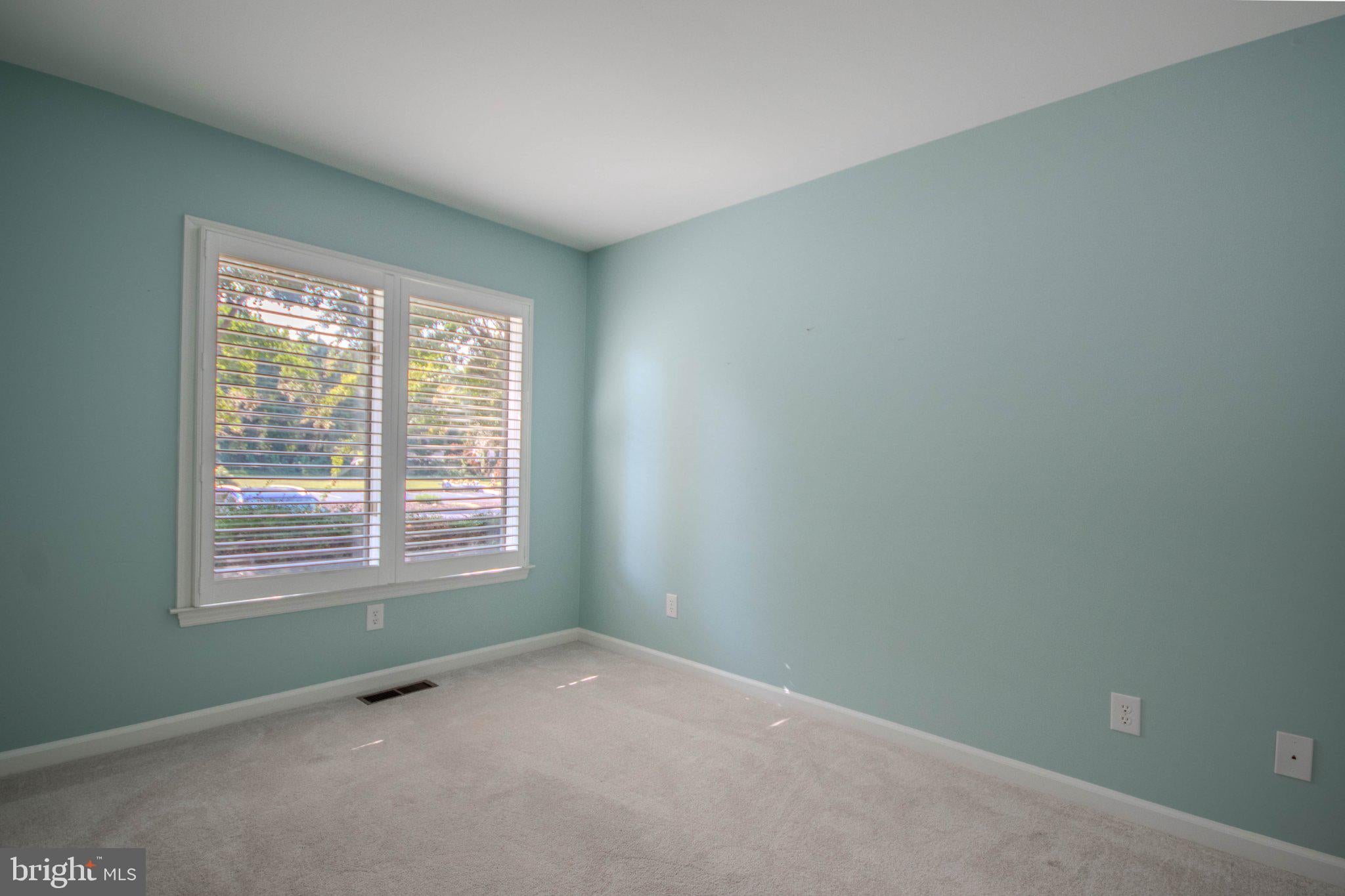 650 RIVER OAK COURT B-10 B