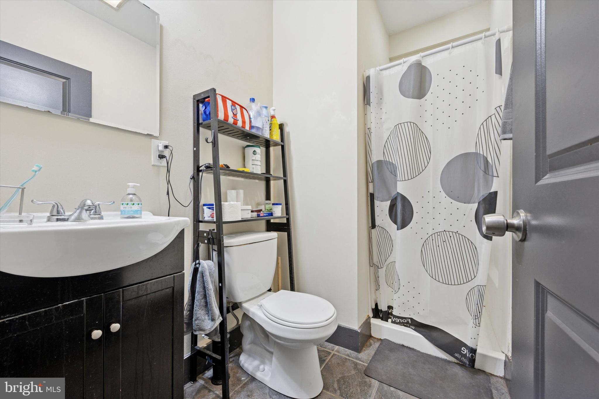 TEMPLE UNIVERSITY - Residential Lease