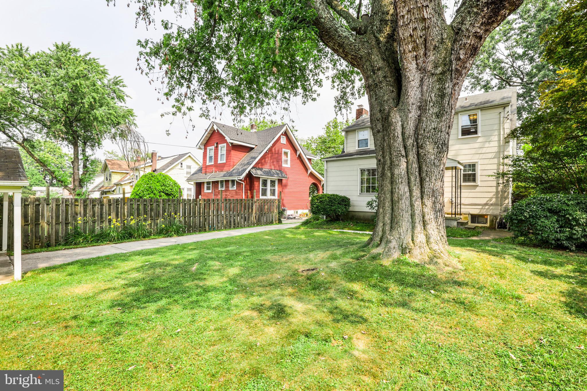 LAKE WALKER - Residential