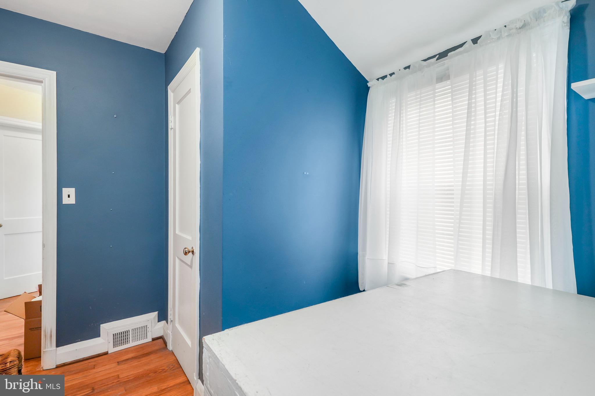 LAKE WALKER - Residential