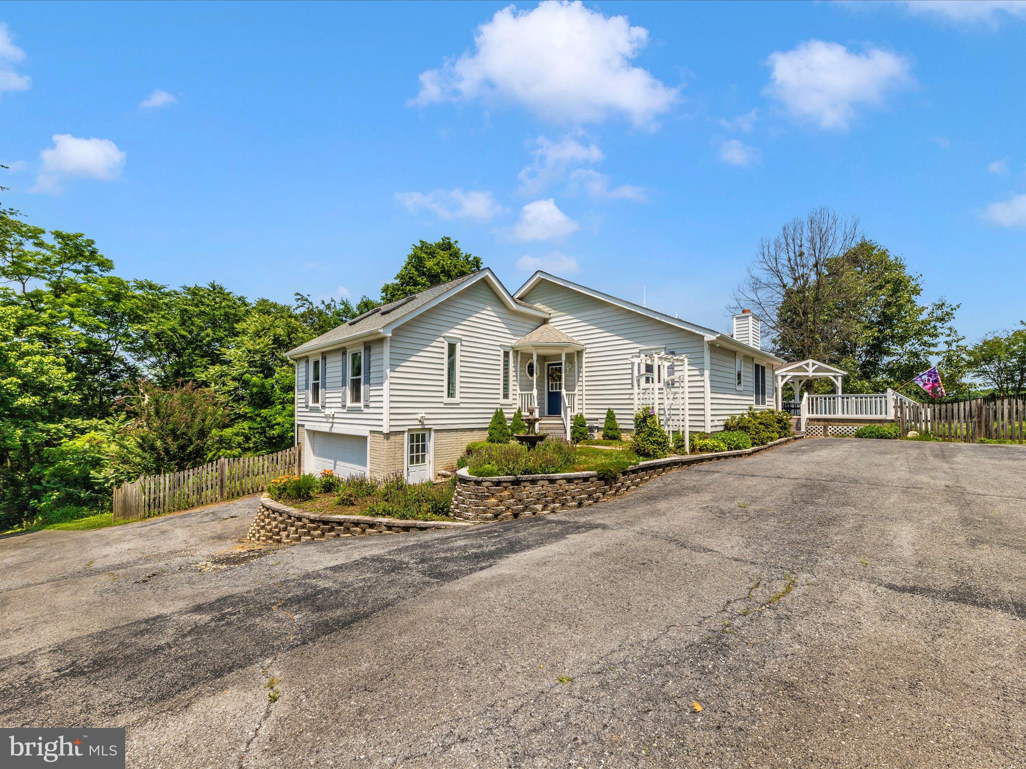 5529 FERRERO LANE